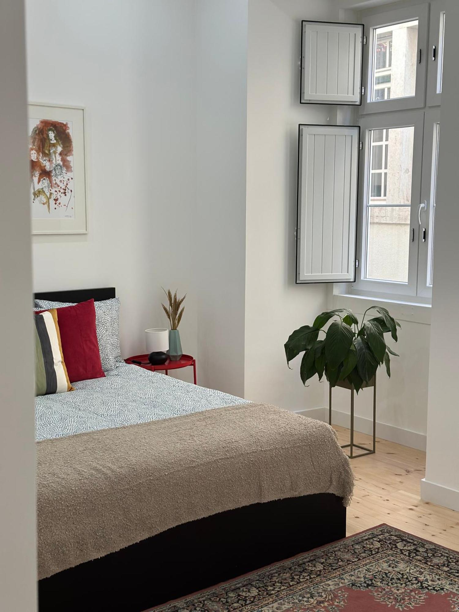 Modern Bedroom In Lisbon Exterior photo